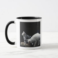 Gatos con el cuenco de comida