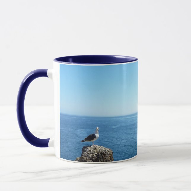 Taza Gaviota en la isla de Anacapa en las islas del Can (Izquierda)