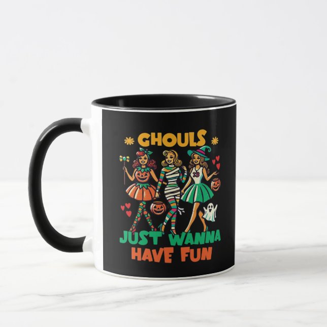 Taza Ghouls solo quiere divertirse con una cita diverti (Izquierda)