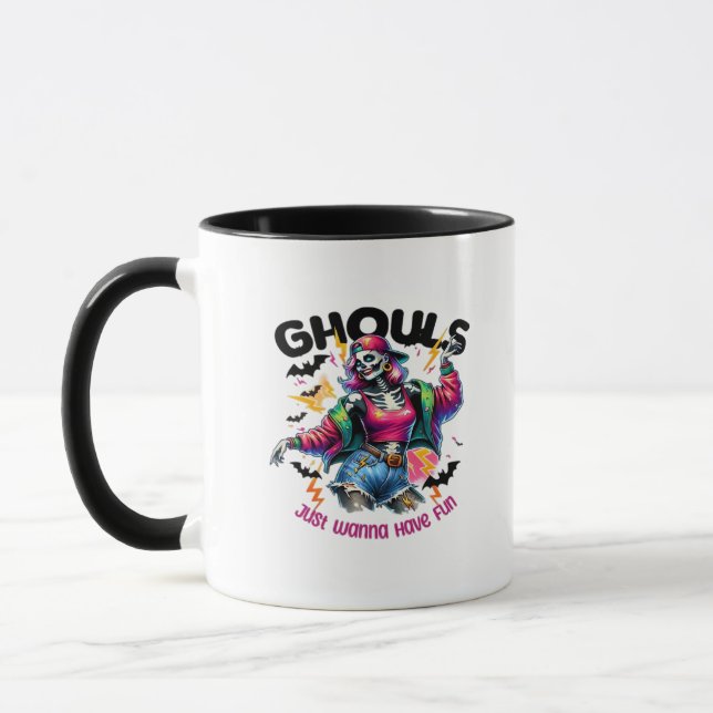 Taza Ghouls solo quiere divertirse con videos de Hallow (Izquierda)