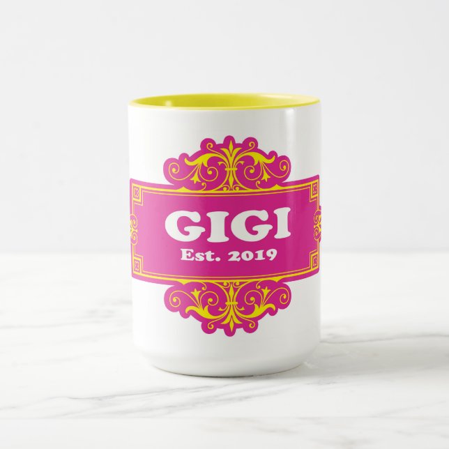 Taza GIGI est 2019 Texto blanco con marco de patrimonio (Centro)
