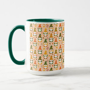 Taza Gnomes otoñales en el patrón forestal