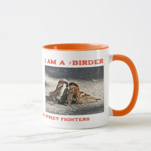 Taza Gorrión común luchadores de la calle urbana observ