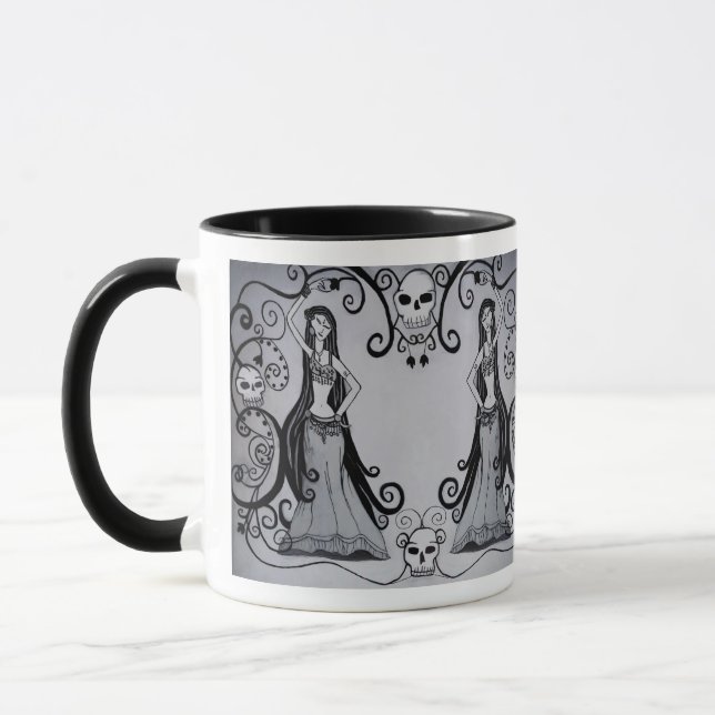 Taza gótica de la bailarina de la danza del (Izquierda)