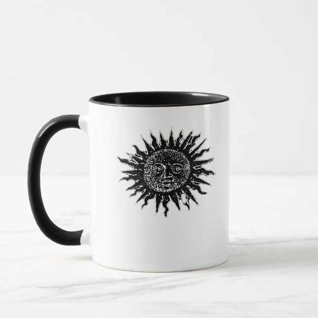 Taza Grabado solar medieval - Estética de Whimsigoth -  (Izquierda)