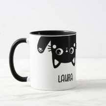 Gracioso gato negro boca abajo con nombre Mug