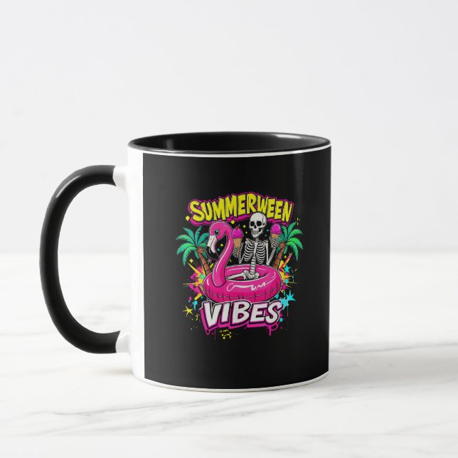Taza Gracioso Skeleton Summerween Vibes Flamingo Pool I (Izquierda)
