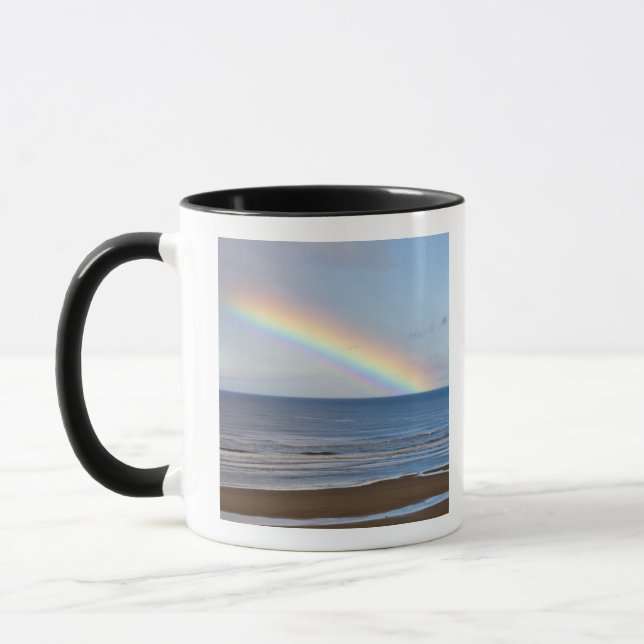 Taza Gran arcoíris sobre el Océano Pacífico en (Izquierda)