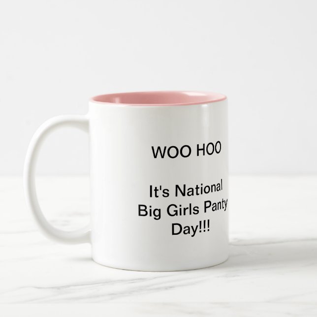 Taza grande del día de las bragas de los chicas (Izquierda)