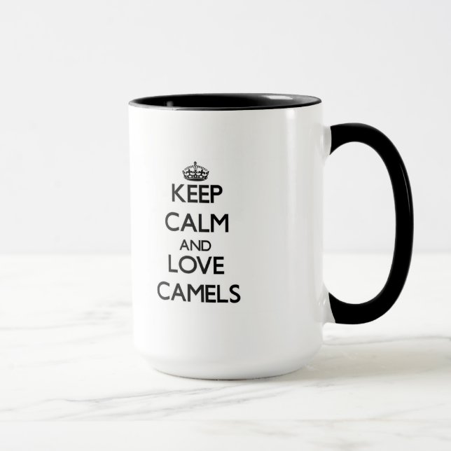 Taza Guarde la calma y ame los camellos (Derecha)