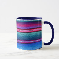 Taza guatemalteca de la raya de la tela