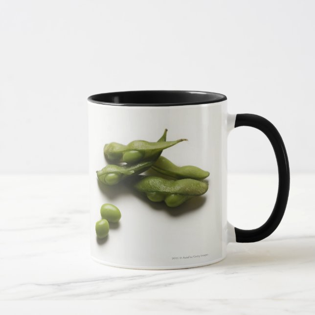 Taza habas verdes múltiples del edamame con la vaina de (Derecha)