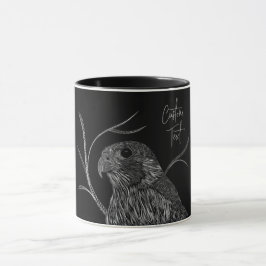 Taza Halcón peregrino en ramas de árbol con escritura a