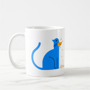 Taza hambrienta del gato de las mujeres y de café