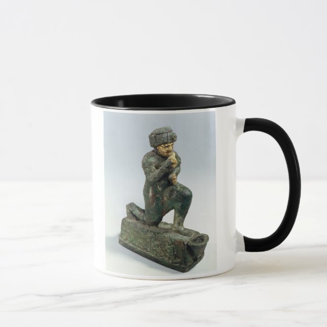 Taza Hammurabi, rey de Babilonia, rogando antes de un (Derecha)