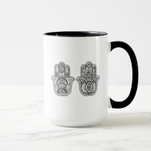 Taza Hamsa dibujado mano con los ornamentos