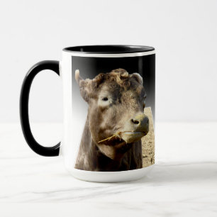 Taza Hay Day: El momento de la masacre de una vaca marr