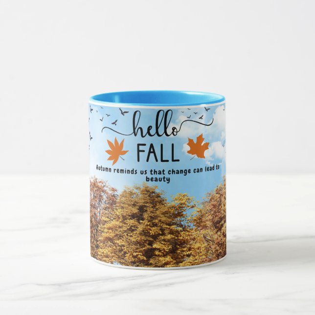 Taza Hello Fall Mug: Abraza la acogedora temporada (Centro)