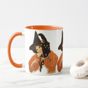 Taza Hermosa bruja con gato negro sobre hombro