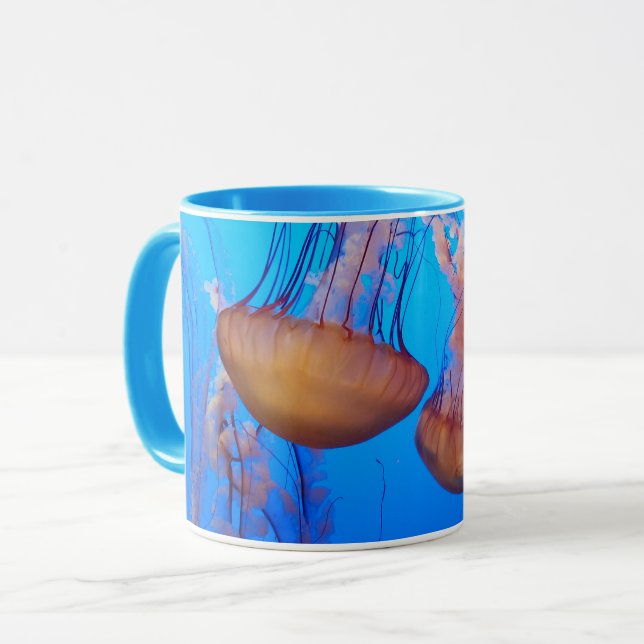 Taza hermosa de las medusas (Anverso izquierdo)