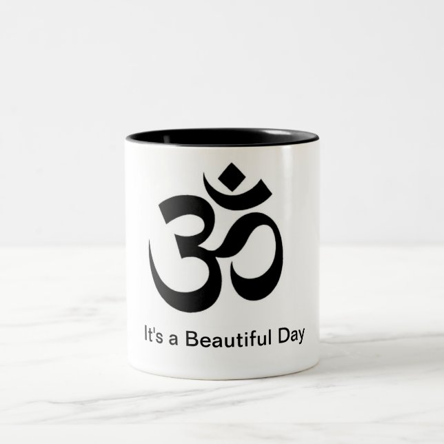 Taza hermosa del día de OM (Centro)