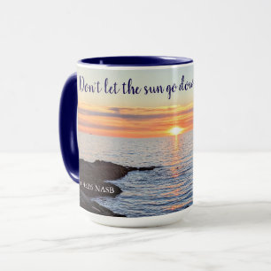 Taza Hermoso atardecer dorado en el verso de la Biblia 
