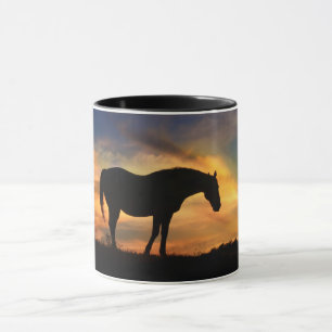 Taza Hermoso caballo en el cielo suroeste