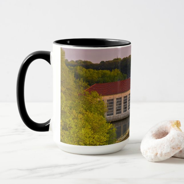 Taza Highland Park Powerhouse y Dam (Con donut)