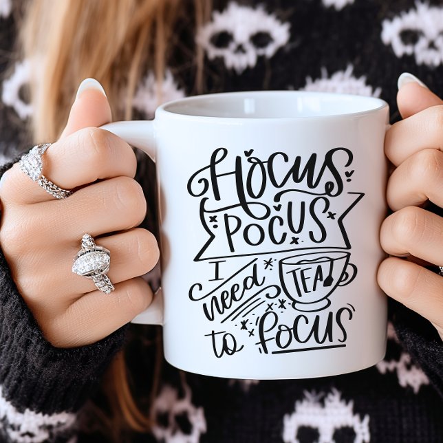 Taza Hocus Pocus Necesito Té (Black Halloween Hocus Pocus Tea Cup)