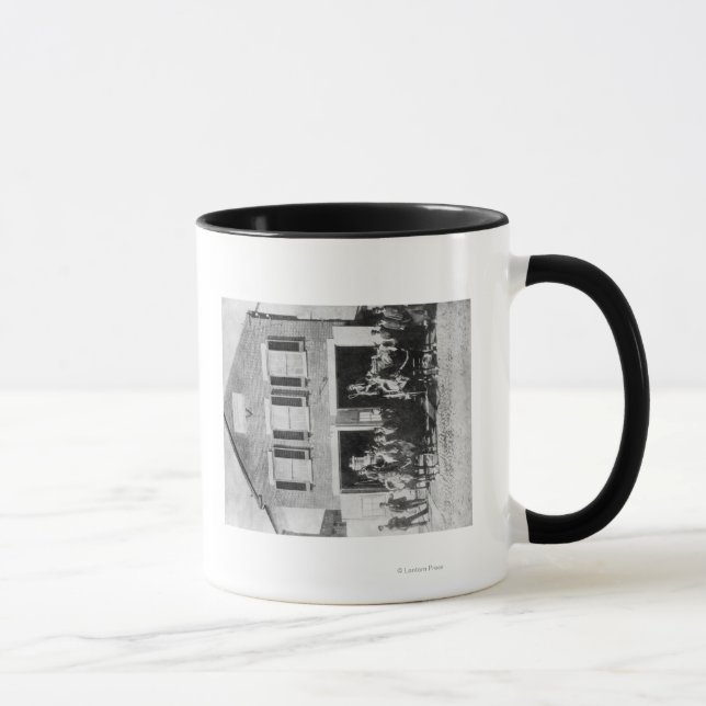 Taza Hombres de fuego con equipo fuera del fuego (Derecha)