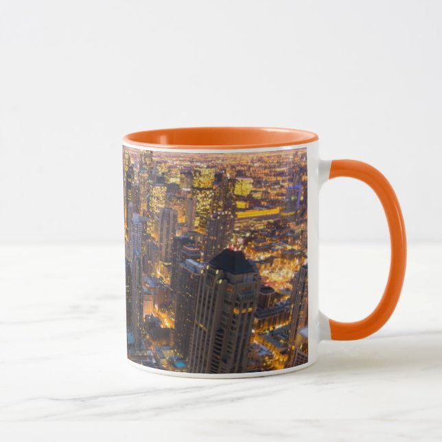 Taza Horizonte céntrico de Chicago en la oscuridad (Derecha)