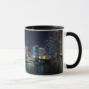 Taza Horizonte de la ciudad de Miami con el puente en