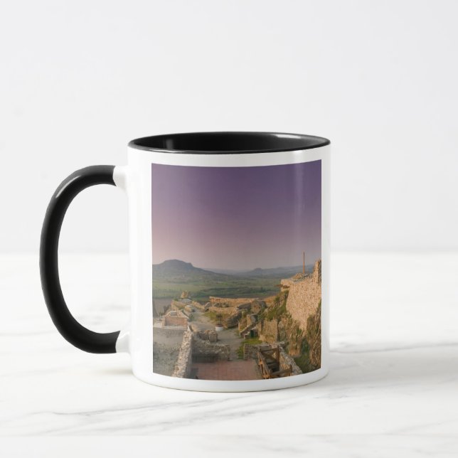 Taza HUNGRÍA, región del Lago Balaton, SZIGLIGET: (Izquierda)