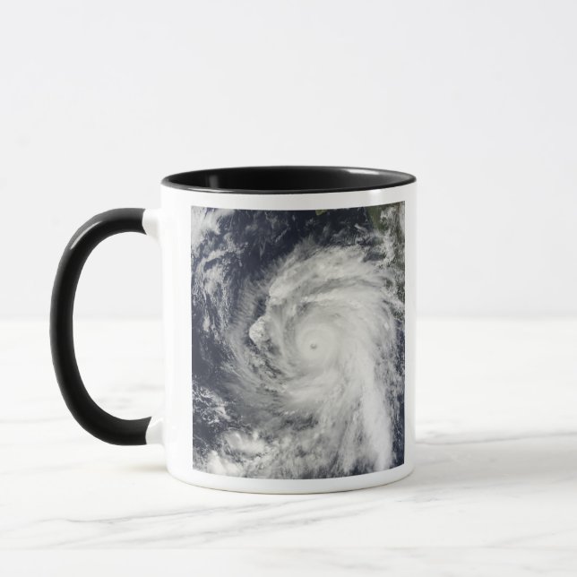 Taza Huracán Rick al suroeste de Baja California (Izquierda)