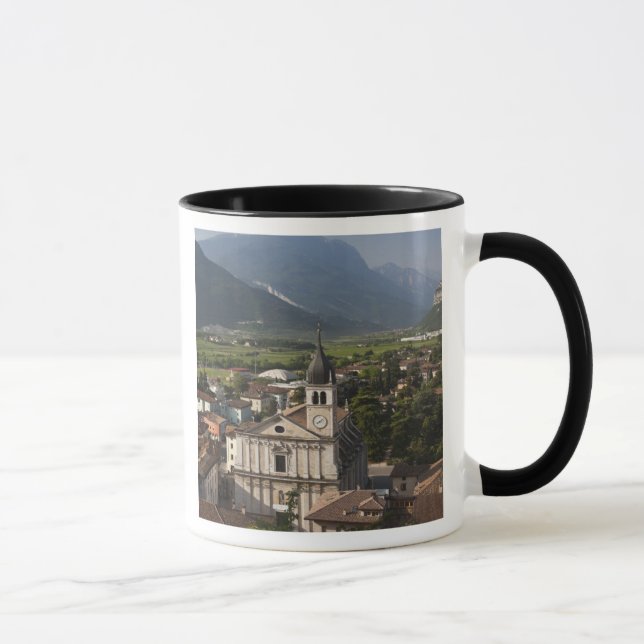 Taza Iglesia colegiada en la mañana, Arco, Trento (Derecha)