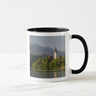 Taza Iglesia de la Asunción en isla en Lago