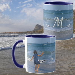 Taza Imagen de Sea Beach con inicio blanco moderno sobr