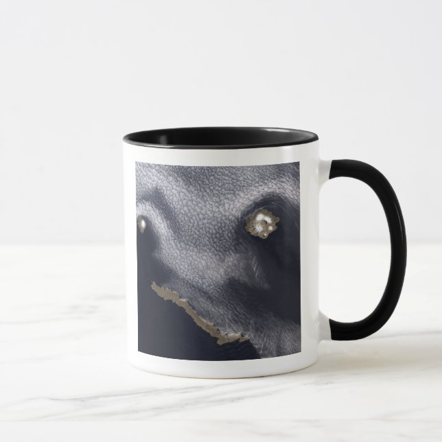 Taza Imagen satelital de la isla Semisopochnoi (Derecha)