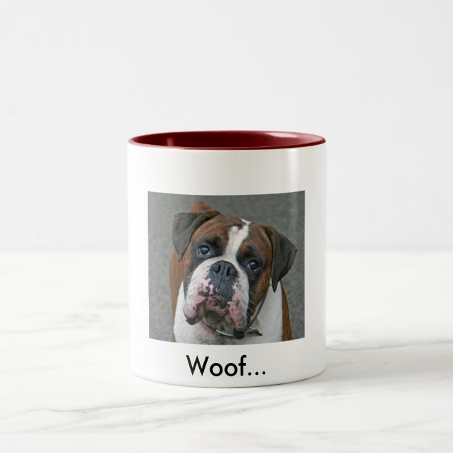 Taza imponente del perro del boxeador (Centro)