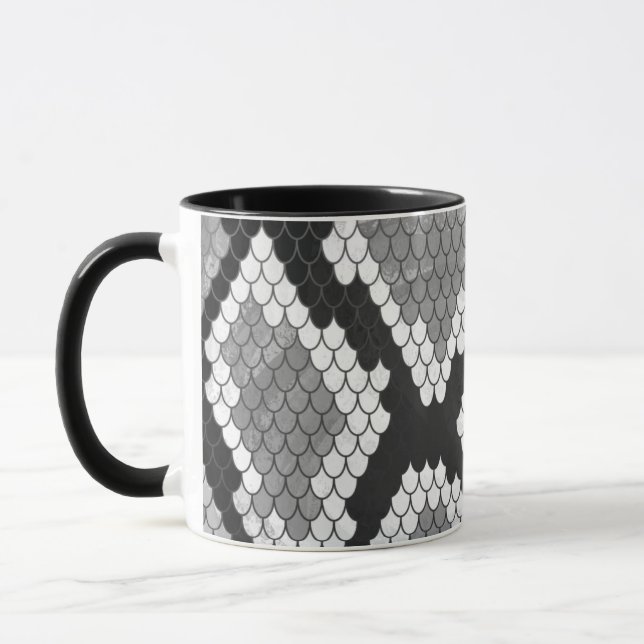 Taza Impresión gris, blanco y negro de serpientes (Izquierda)