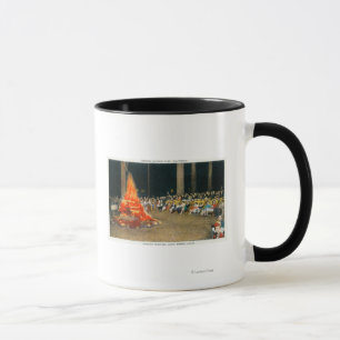 Taza Incendio nocturno en Giant Forest Lodge