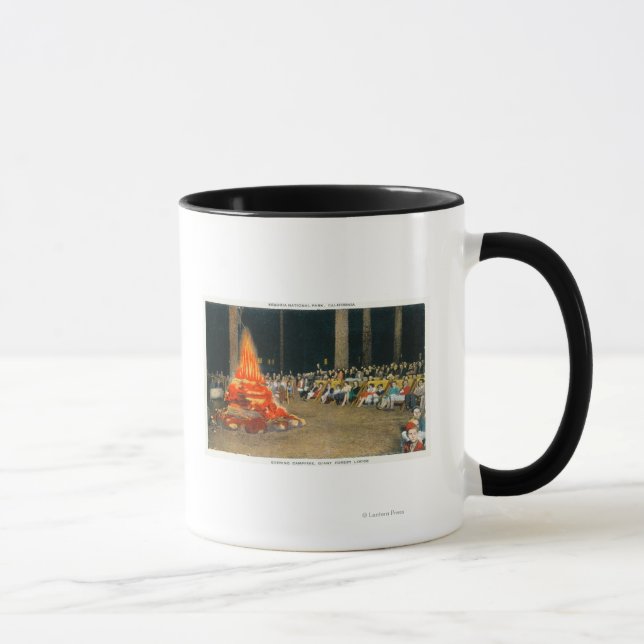 Taza Incendio nocturno en Giant Forest Lodge (Derecha)
