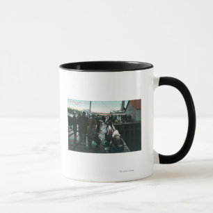 Taza Indios venden Curios en Yakital, Yukón