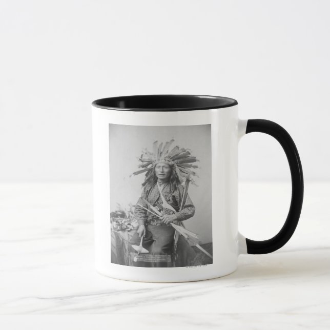 Taza Instigador de la revuelta india en Pine (Derecha)