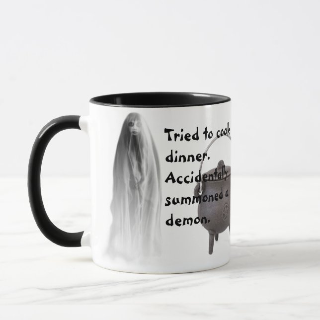 Taza Intento de cocinar la cena citó accidentalmente un (Izquierda)