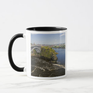 Taza Invertir caídas en el río St. John en St.