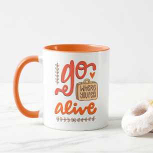 Taza Ir Donde Te Sientes Vivo - Retro Travel Mug