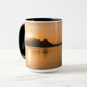 Taza Isla Komodo al atardecer