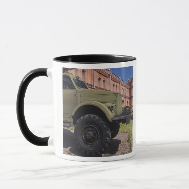 Taza Isla Kronverksky, Museo de Artillería, camión (Izquierda)