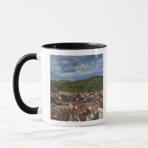 Taza Italia, Cerdeña, Bosa. Vista de la ciudad desde e